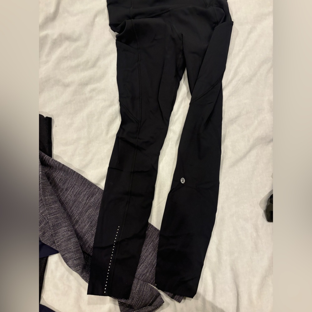 Black Lululemon leggings